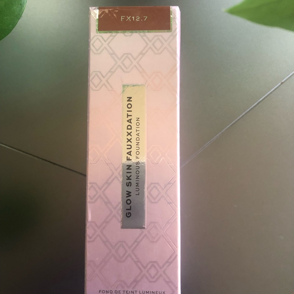Glow Skin FauxxDation Luminous Foundation XX Revolution Beauty London FX 12.7